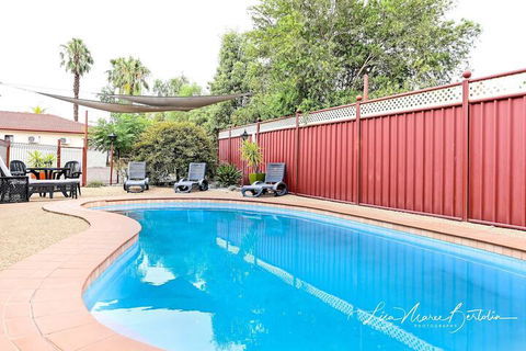 Narrandera Club Motor Inn - Accommodation Cairns 1