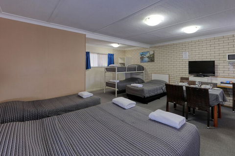Binalong Motel - Accommodation Cairns 7