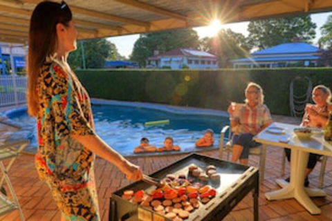 Binalong Motel - Accommodation Cairns 0