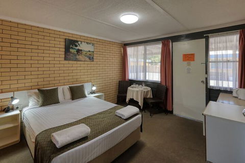 Binalong Motel - Accommodation Cairns 6