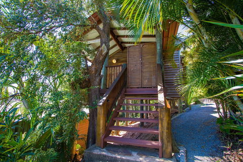 1770 Beach Shacks - Accommodation Cairns 0
