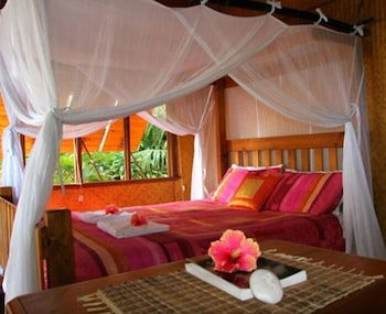 1770 Beach Shacks - Accommodation Cairns 2