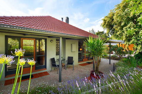 Arabella Heights - Accommodation Cairns 0