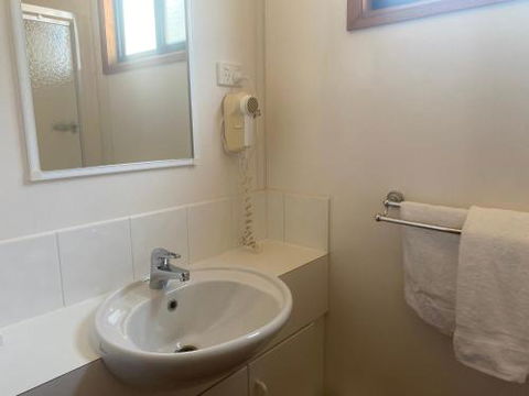 BIG4 Swan Hill - Accommodation Cairns 4
