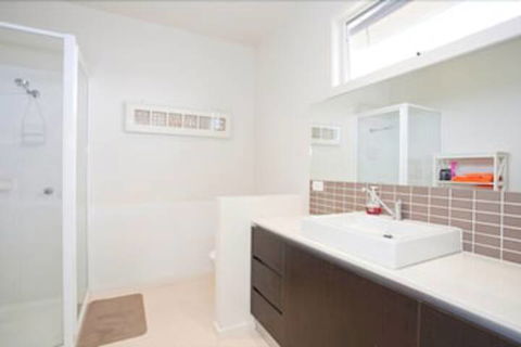 Four Kings Apartments - Accommodation Cairns 3