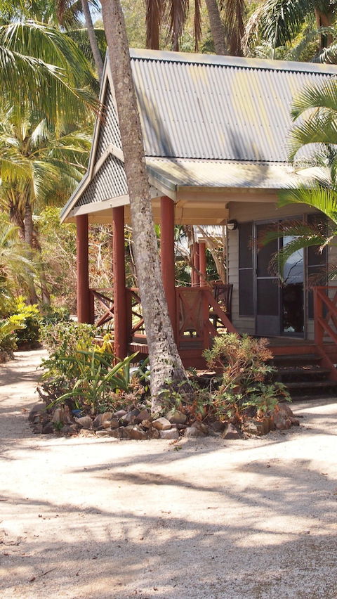 Palm Bay Resort - Accommodation Cairns 1