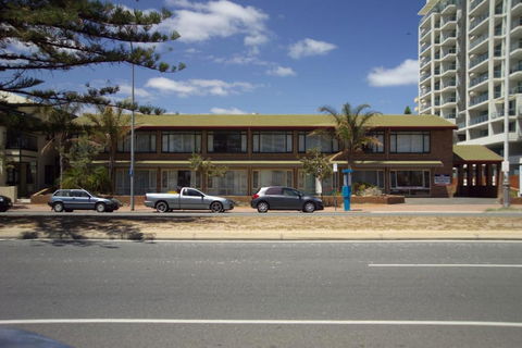 Buffalo Motor Inn - Accommodation Cairns 2