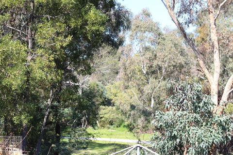 Australian Home Away At Doncaster Grange Park - Accommodation Cairns 5