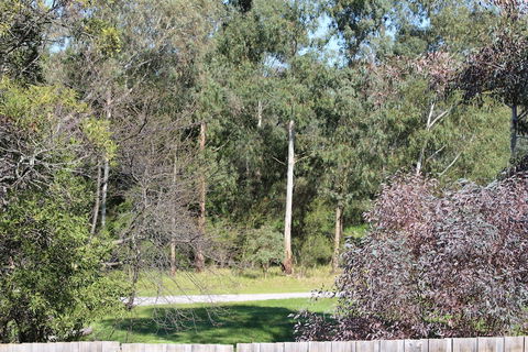 Australian Home Away At Doncaster Grange Park - Accommodation Cairns 4