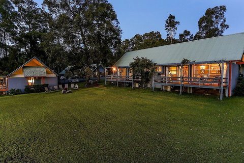 Vineyard Hill - Accommodation Cairns 1
