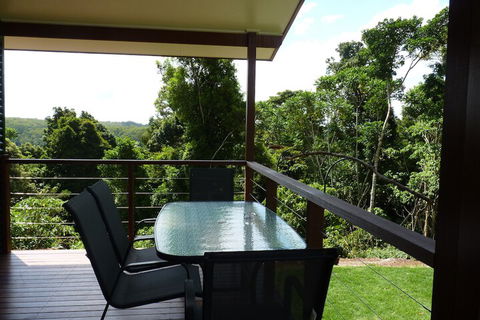 Bellthorpe Stays - Accommodation Cairns 4