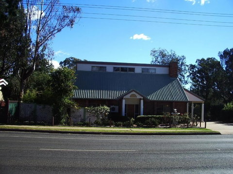 Park House Motor Inn - Accommodation Cairns 2