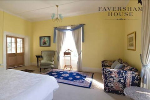 Faversham House - Accommodation Cairns 3