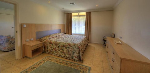 Cooma Motor Lodge Motel - Accommodation Cairns 0