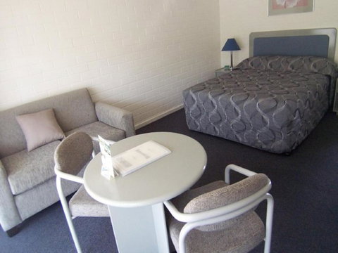 Dalby Manor Motor Inn - Accommodation Cairns 2