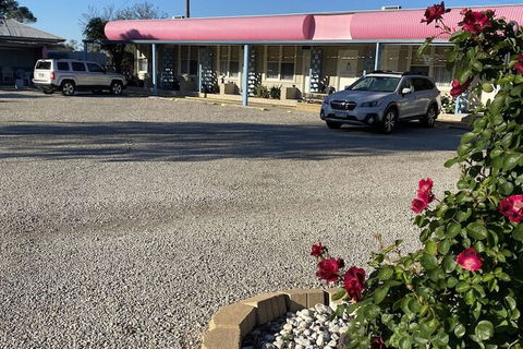 Paddle Steamer Motel - Accommodation Cairns 1