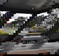 Brougham Arms Hotel - Accommodation Cairns