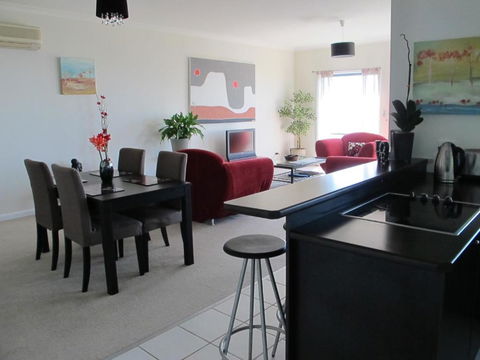 Bonza View - Accommodation Cairns 5