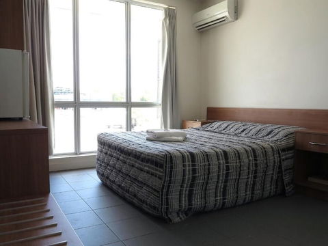 Upper Ross Hotel - Accommodation Cairns 1