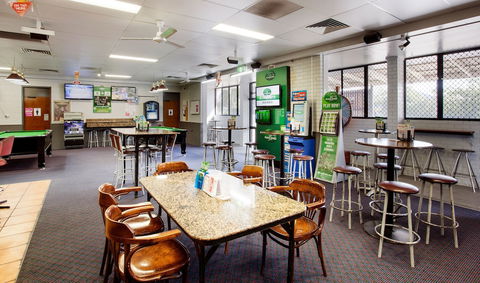 Upper Ross Hotel - Accommodation Cairns 4