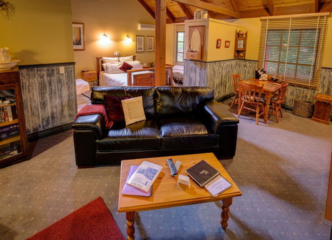 Trawool Cottages & Farmstay - Accommodation Cairns 5