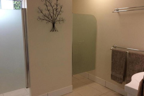 Tinaroo Sunset Retreat - Accommodation Cairns 6