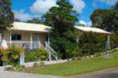 Tinaroo Sunset Retreat - Accommodation Cairns 0