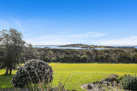 Banksia Park Estate - Accommodation Cairns 0