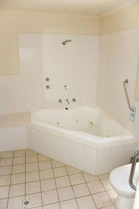 Cliff House Beachfront Villas - Accommodation Cairns 4