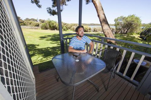 Lakeside Tourist Park - Accommodation Cairns 3