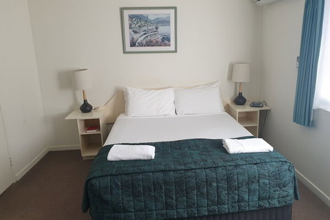 Earls Court Motor Inn - Accommodation Cairns 5