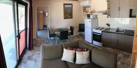 Stawell Holiday Cottages - Accommodation Cairns 2