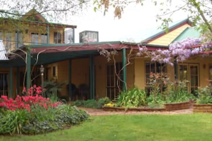 Howqua VIC Accommodation Cairns