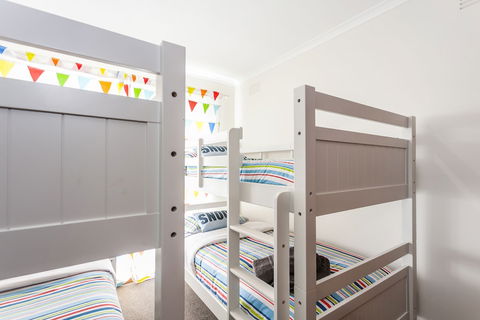Beachfront Cottages Torquay - Accommodation Cairns 5