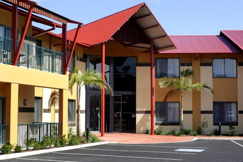 Warners At The Bay - Accommodation Cairns 1