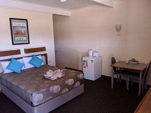 The Argent Motel - Accommodation Cairns 2