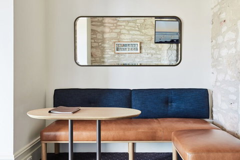 Hotel Sorrento - Accommodation Cairns 7