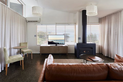 Hotel Sorrento - Accommodation Cairns 5