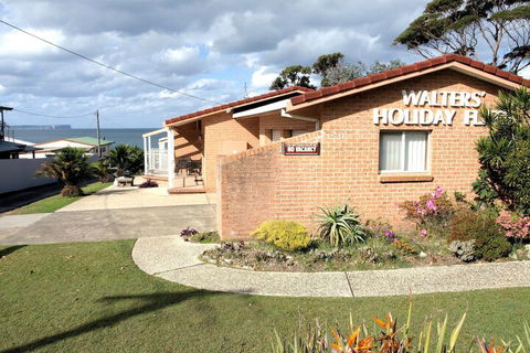 Walters Holiday Flats - Accommodation Cairns 6