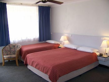 Beach Motel Woolgoolga - Accommodation Cairns 1