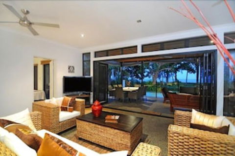 Bramston On The Beach - Accommodation Cairns 5