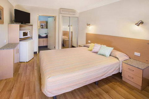 Karratha Motel - Accommodation Cairns 3