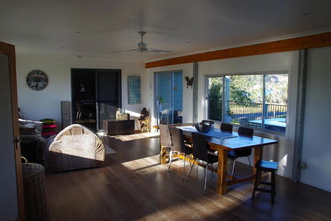 Squeakygate Retreat - Accommodation Cairns 1