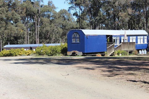 Krinklewood Cottage & Train Carriages - Accommodation Cairns 1