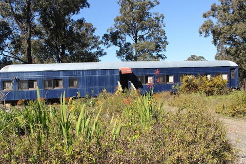 Krinklewood Cottage & Train Carriages - Accommodation Cairns 6