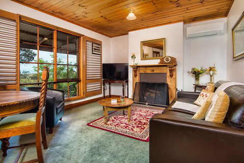 Wagners Cottages - Accommodation Cairns 5