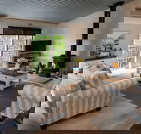 French Cottage - Accommodation Cairns