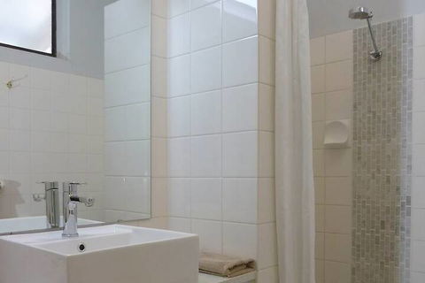 Airlie House Motor Inn - Accommodation Cairns 7