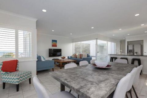 Cottesloe Beach House II - Accommodation Cairns 1
