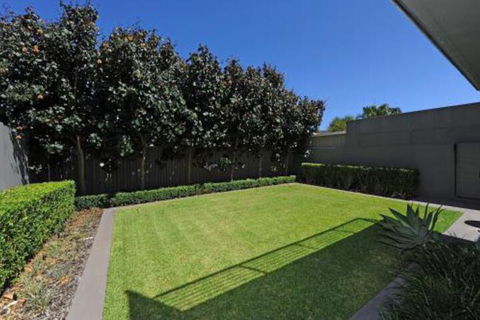 Cottesloe Beach House II - Accommodation Cairns 0